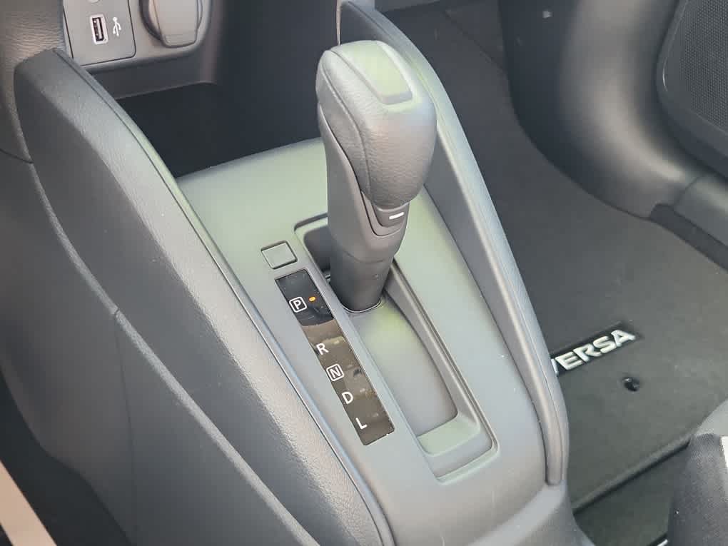 2025 Nissan Versa S photo 12