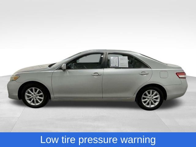 2011 Toyota Camry XLE photo 4