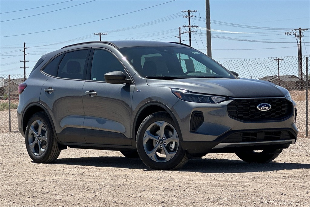 2025 Ford Escape ST-Line photo 2