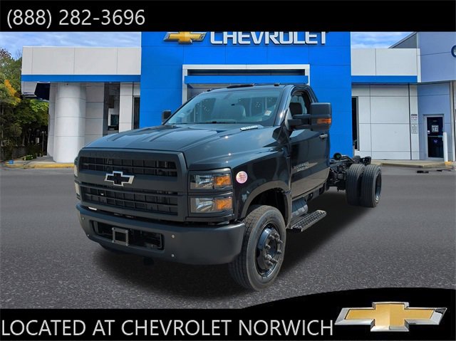 2024 Chevrolet Silverado 4500 Medium Duty Chassis Cab Work Truck's photo