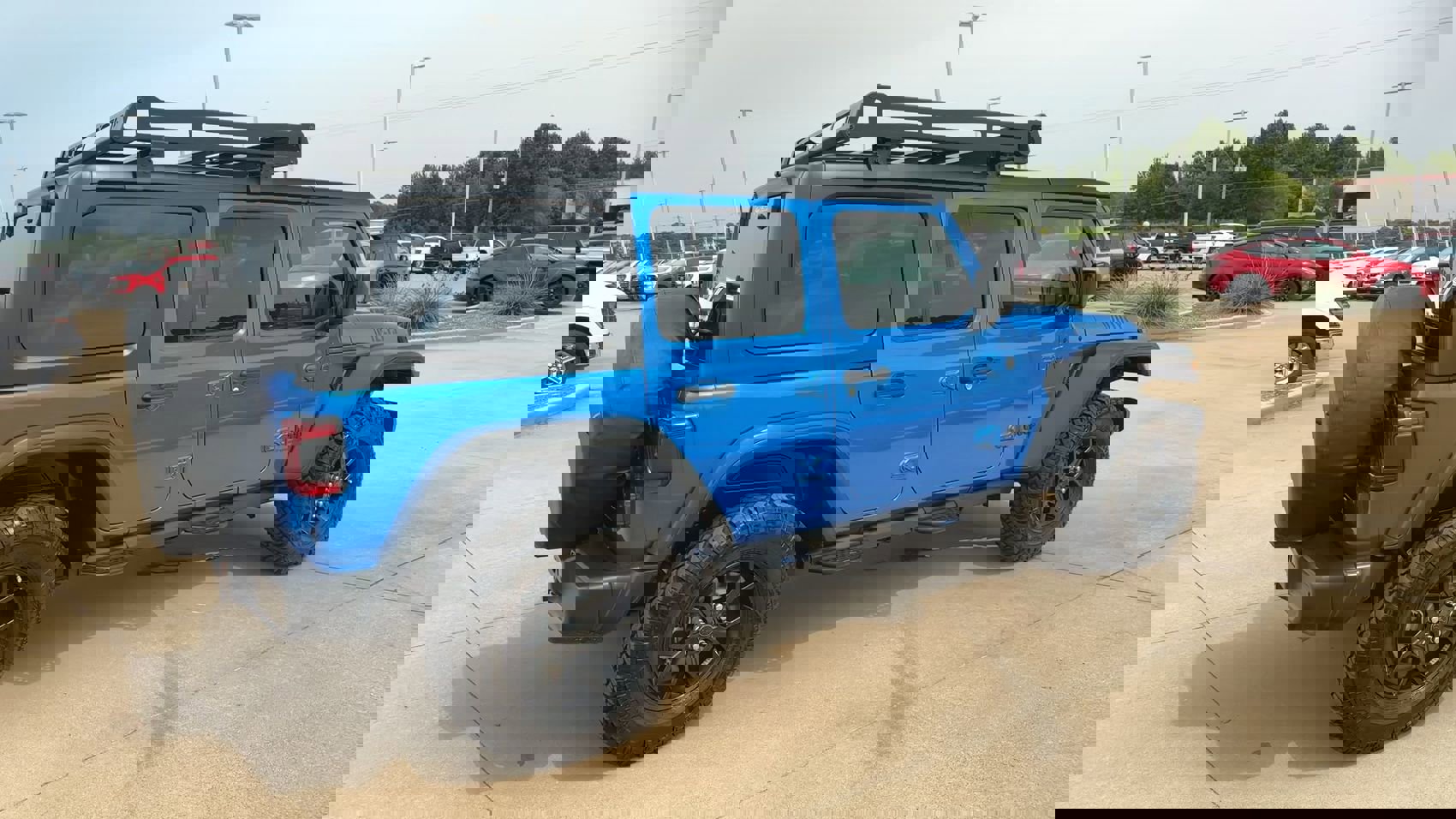 2024 Jeep Wrangler Willys photo 9