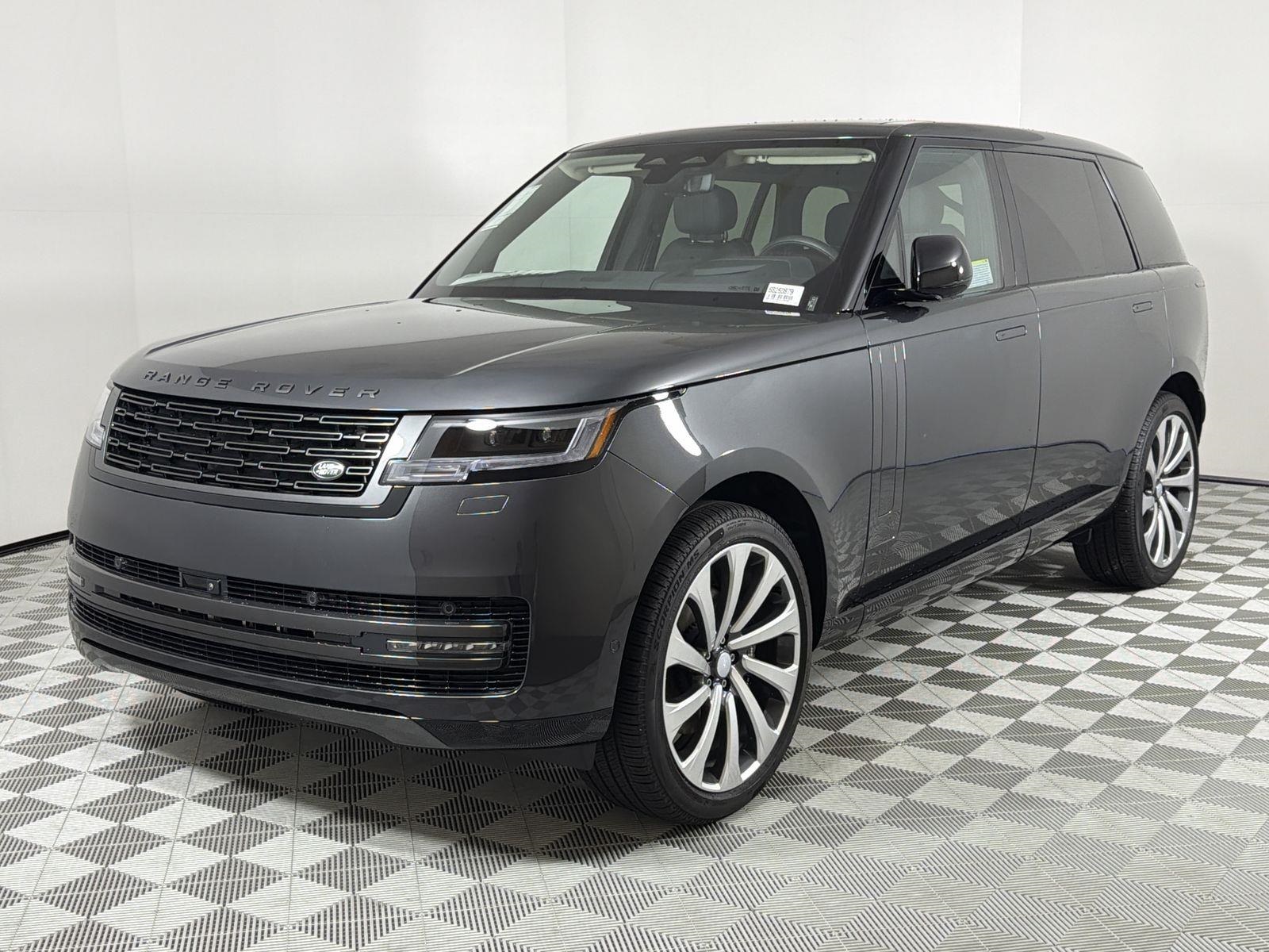 2025 Land Rover Range Rover SE's photo