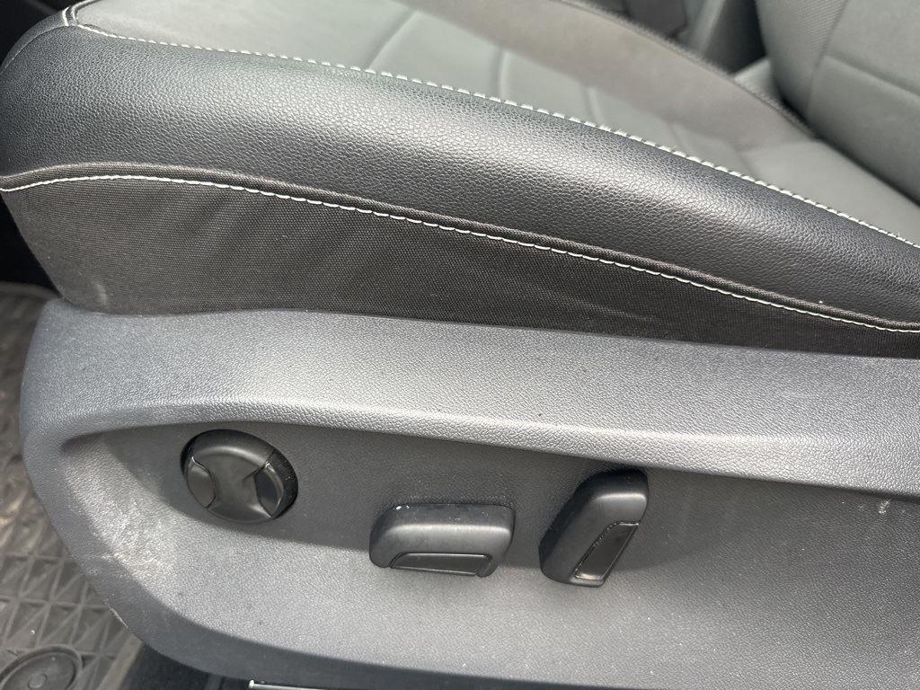 2022 Volkswagen Taos SE photo 6