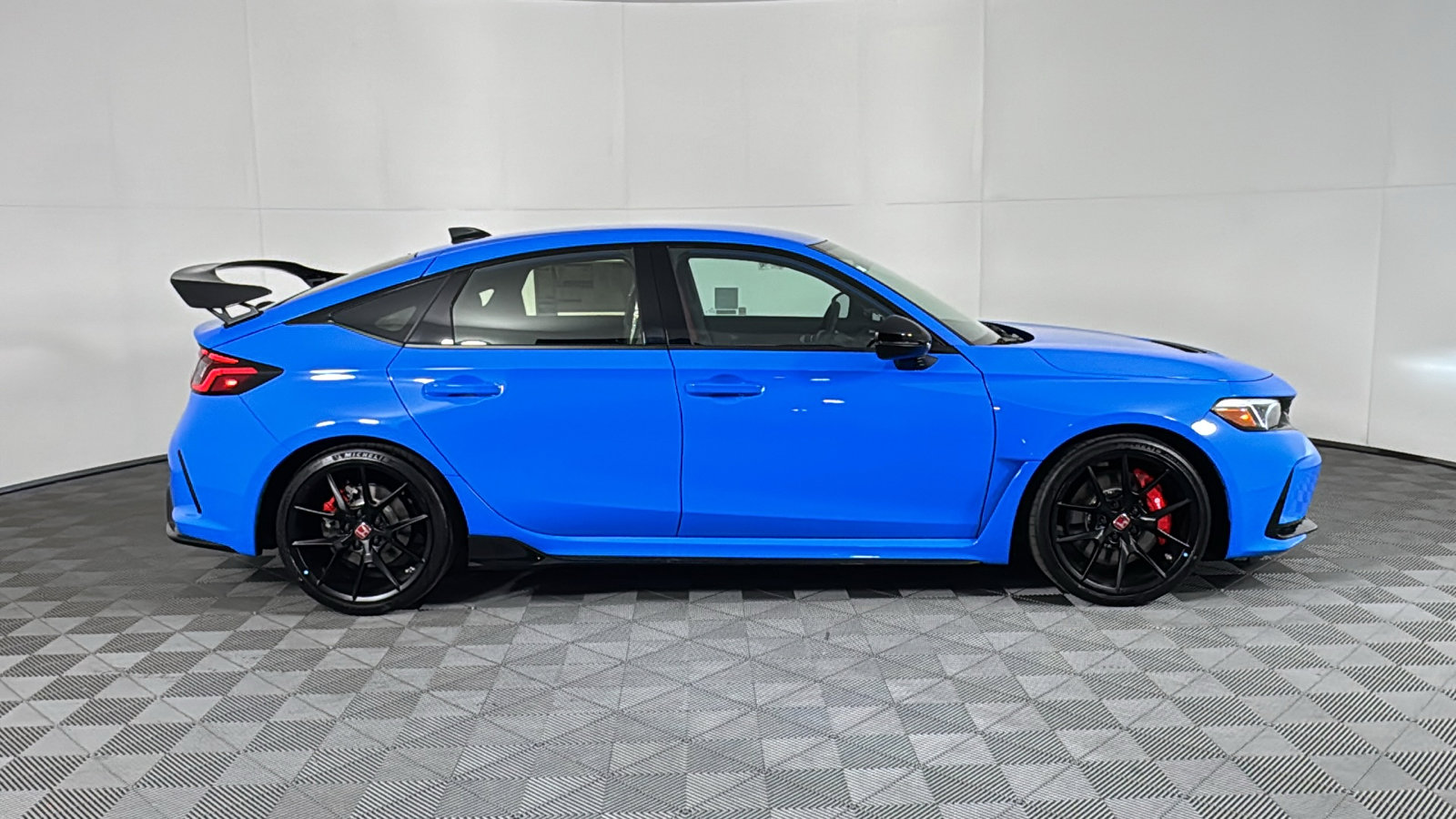 2025 Honda Civic Type R photo 3