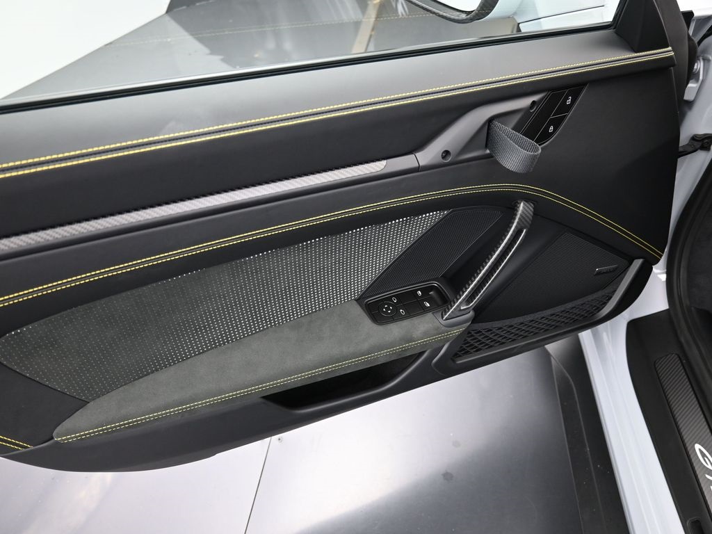 2025 Porsche 911 GT3 RS photo 18