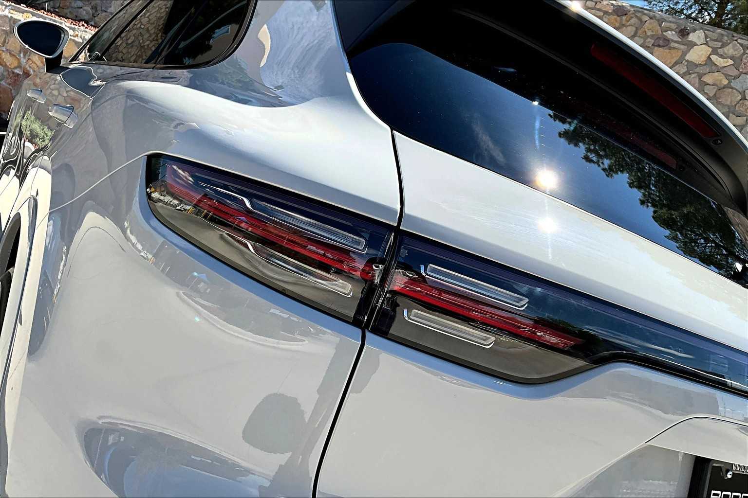 2023 Porsche Cayenne S Platinum Edition photo 20