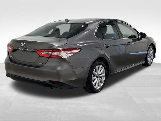 2020 Toyota Camry LE photo 3
