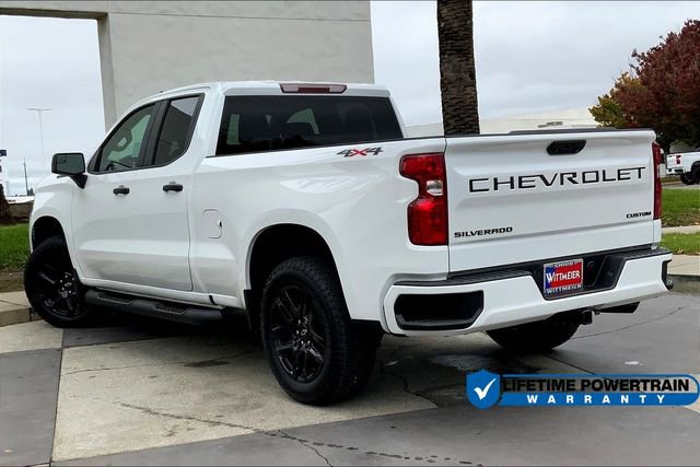 2025 Chevrolet Silverado 1500 Custom photo 3