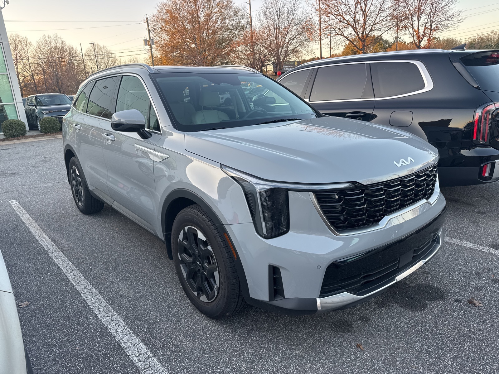 2025 Kia Sorento S's photo