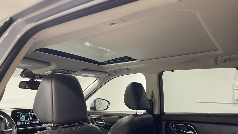 2021 Nissan Rogue Platinum photo 19