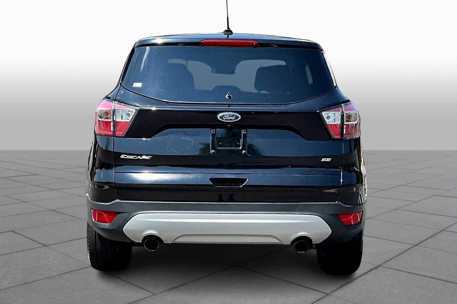 2017 Ford Escape SE photo 4