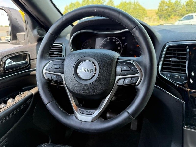 2021 Jeep Grand Cherokee Anniversary Edition photo 12