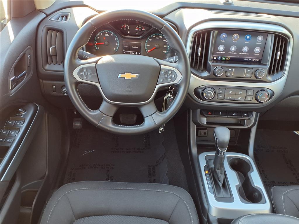 2022 Chevrolet Colorado LT photo 2