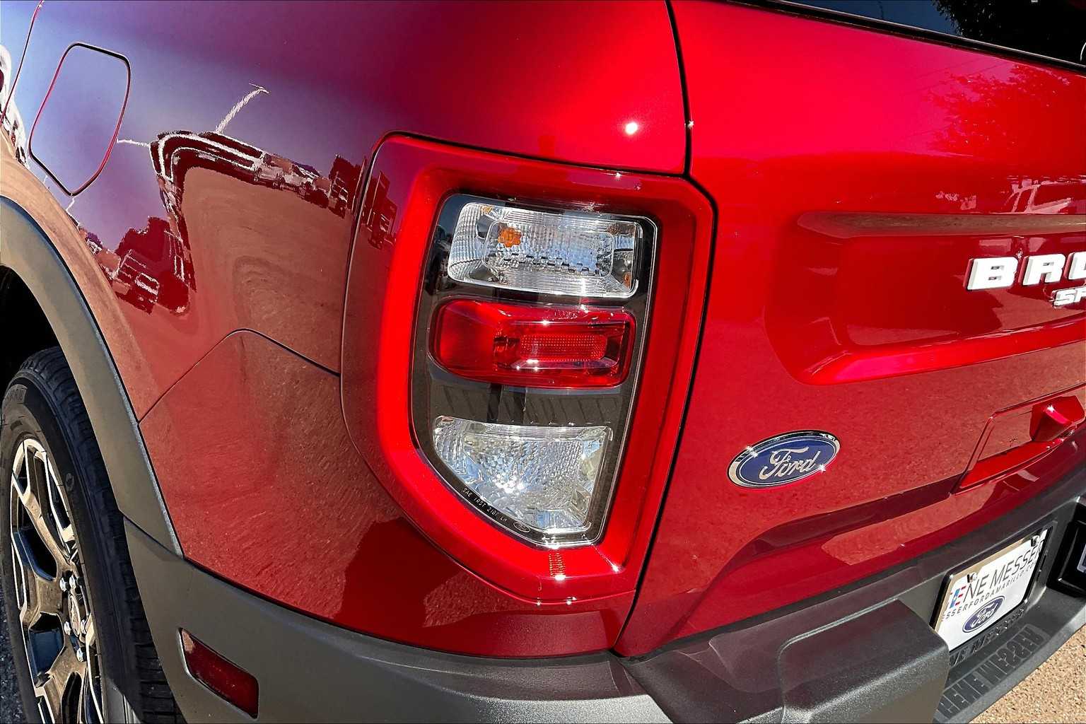 2025 Ford Bronco Sport Outer Banks photo 14