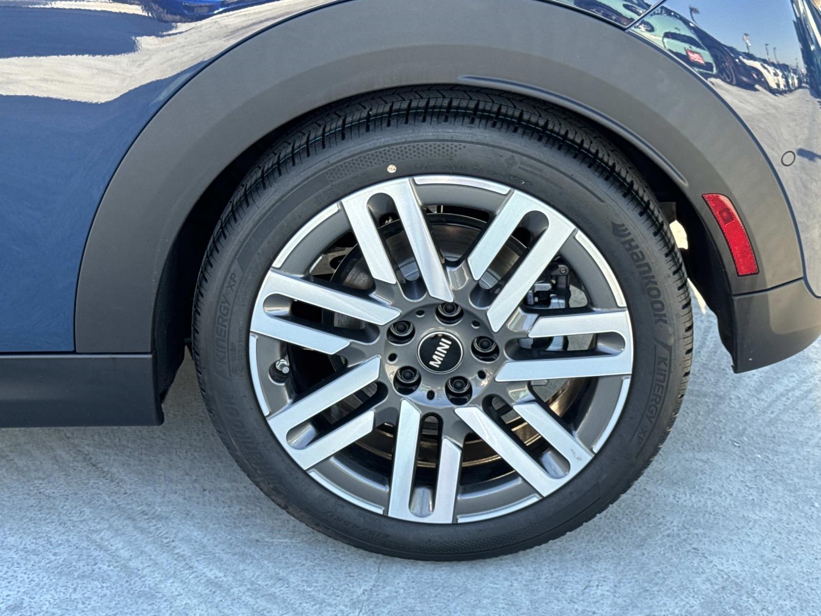 2026 Mini Cooper 2 Door Hardtop Signature photo 4