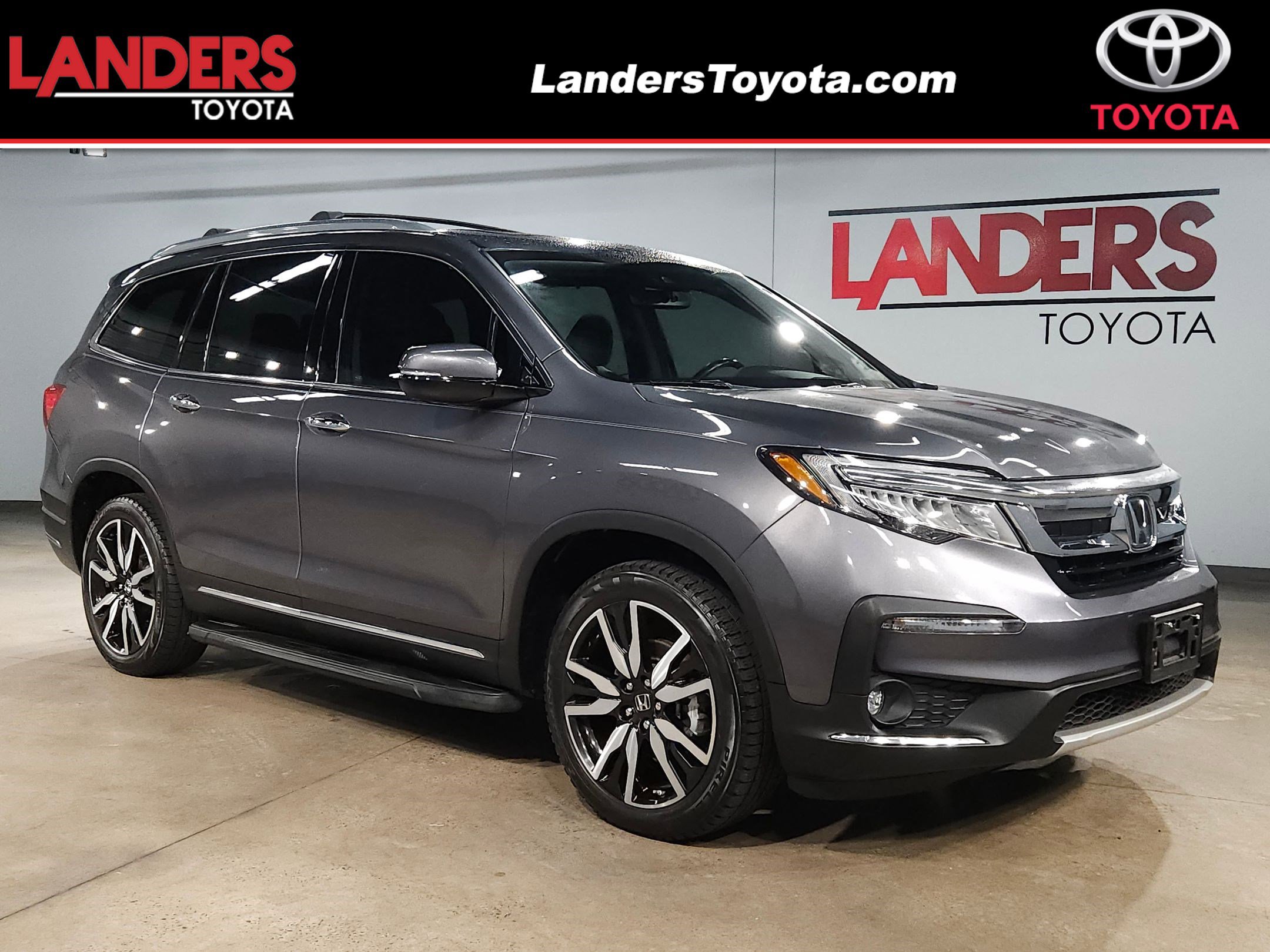 2022 Honda Pilot Elite's photo