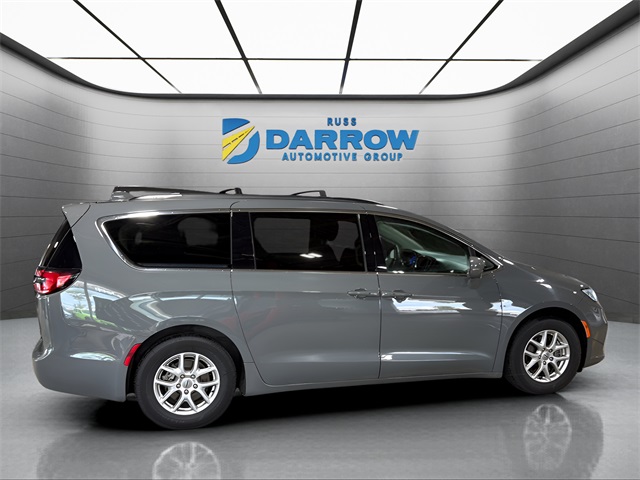 2022 Chrysler Pacifica Touring L photo 6