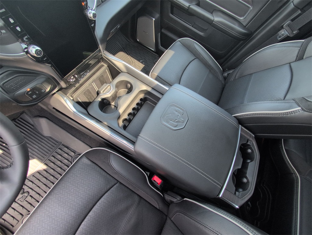 2025 Ram 2500 Laramie photo 18