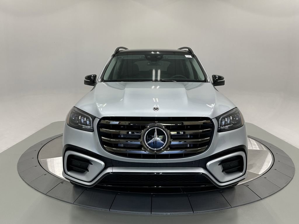 2026 Mercedes Benz GLS 450 4MATIC photo 2