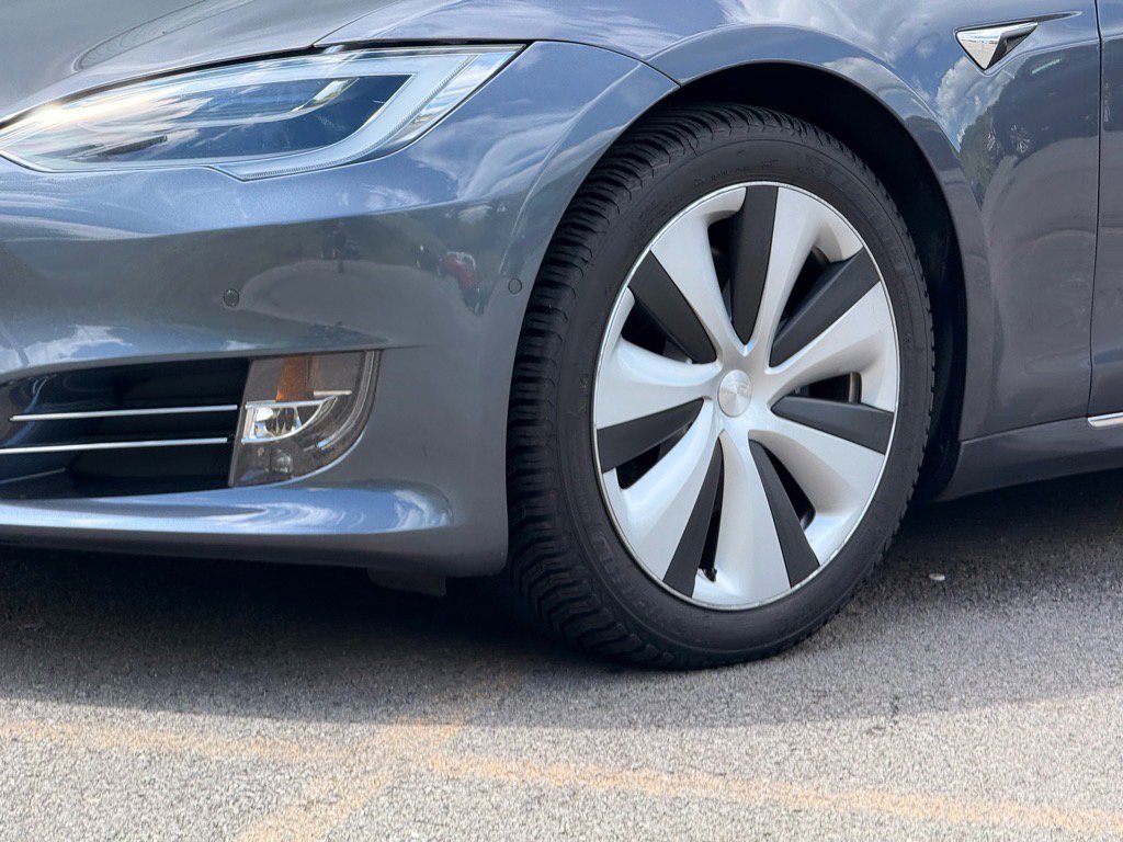 2021 Tesla Model S Long Range Plus photo 24