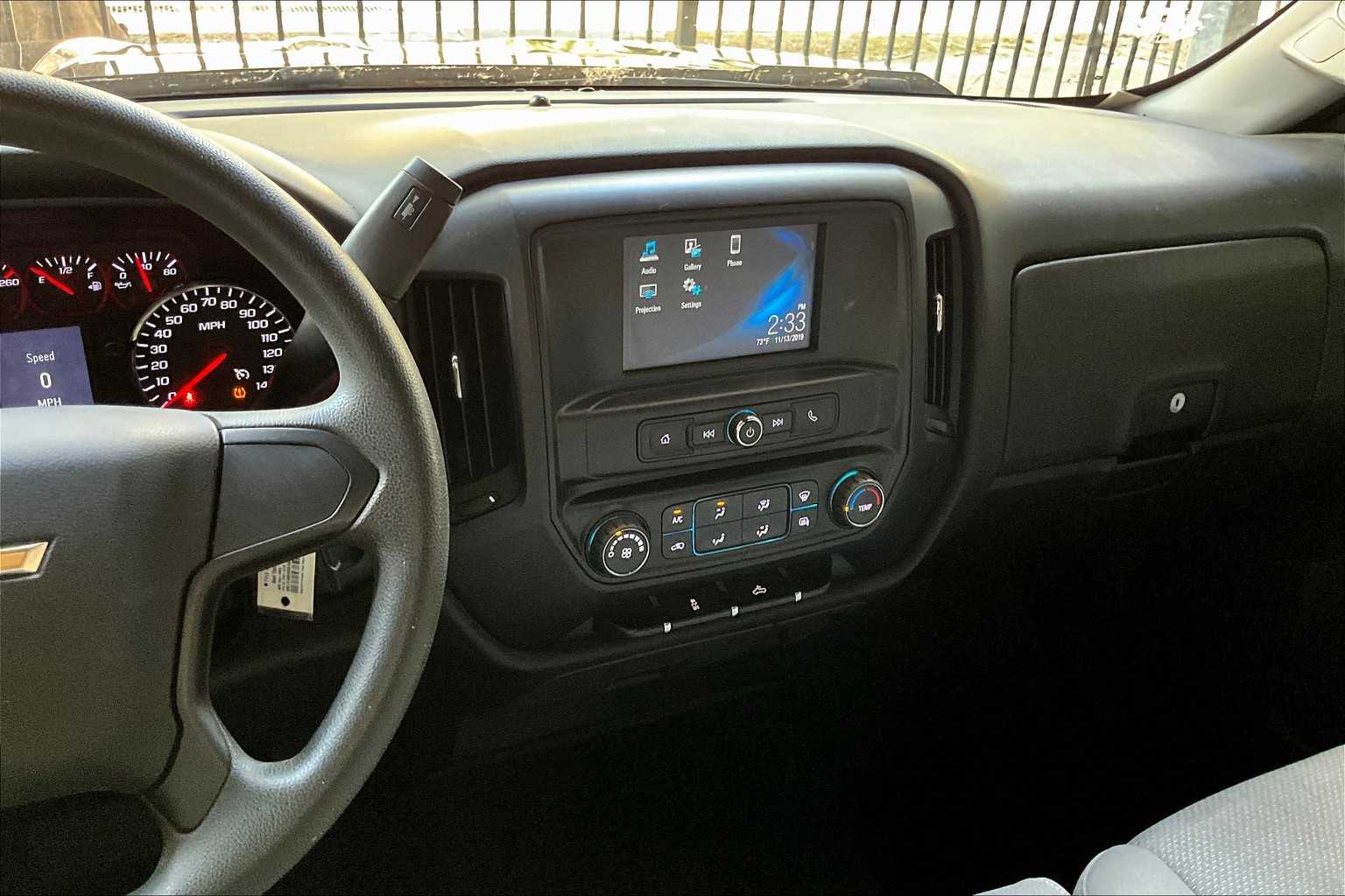 2018 Chevrolet Silverado 1500 Custom photo 6