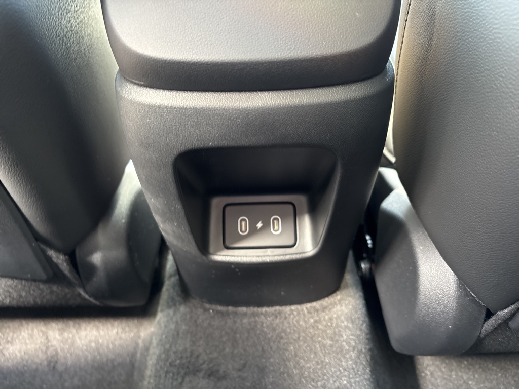 2025 Hyundai Elantra Limited photo 20