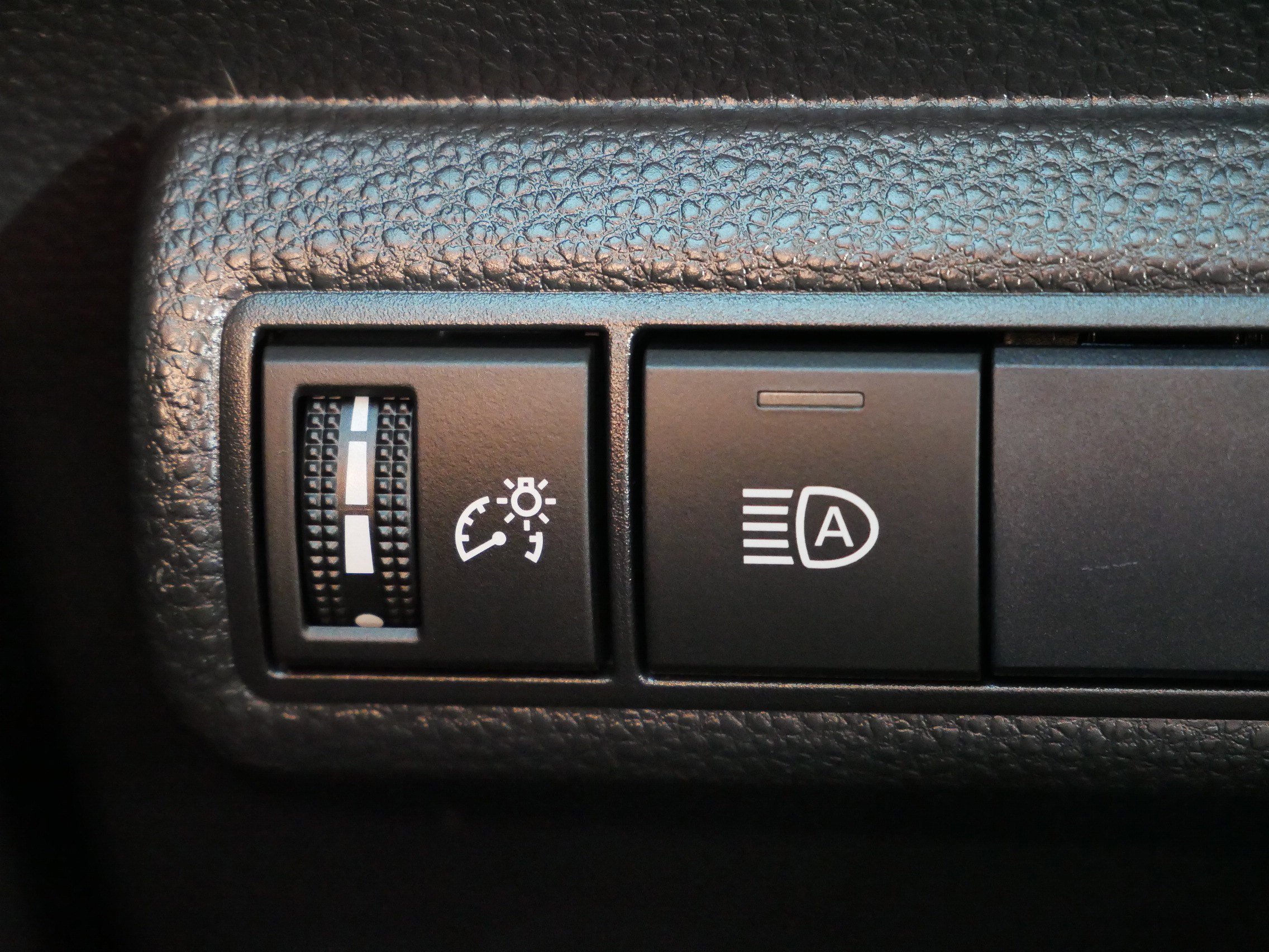 2021 Toyota Corolla LE photo 26