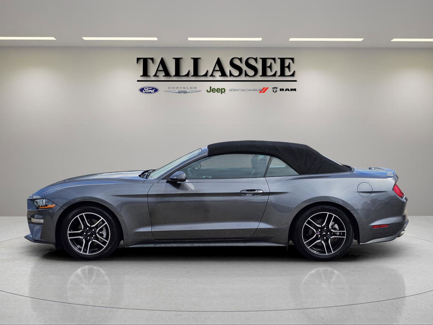 2023 Ford Mustang EcoBoost Premium photo 3