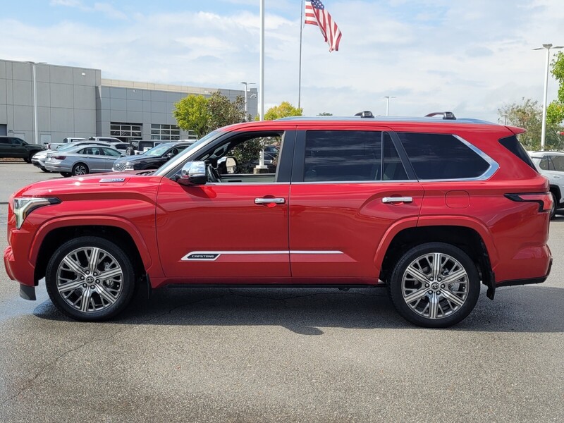 2024 Toyota Sequoia Capstone photo 4