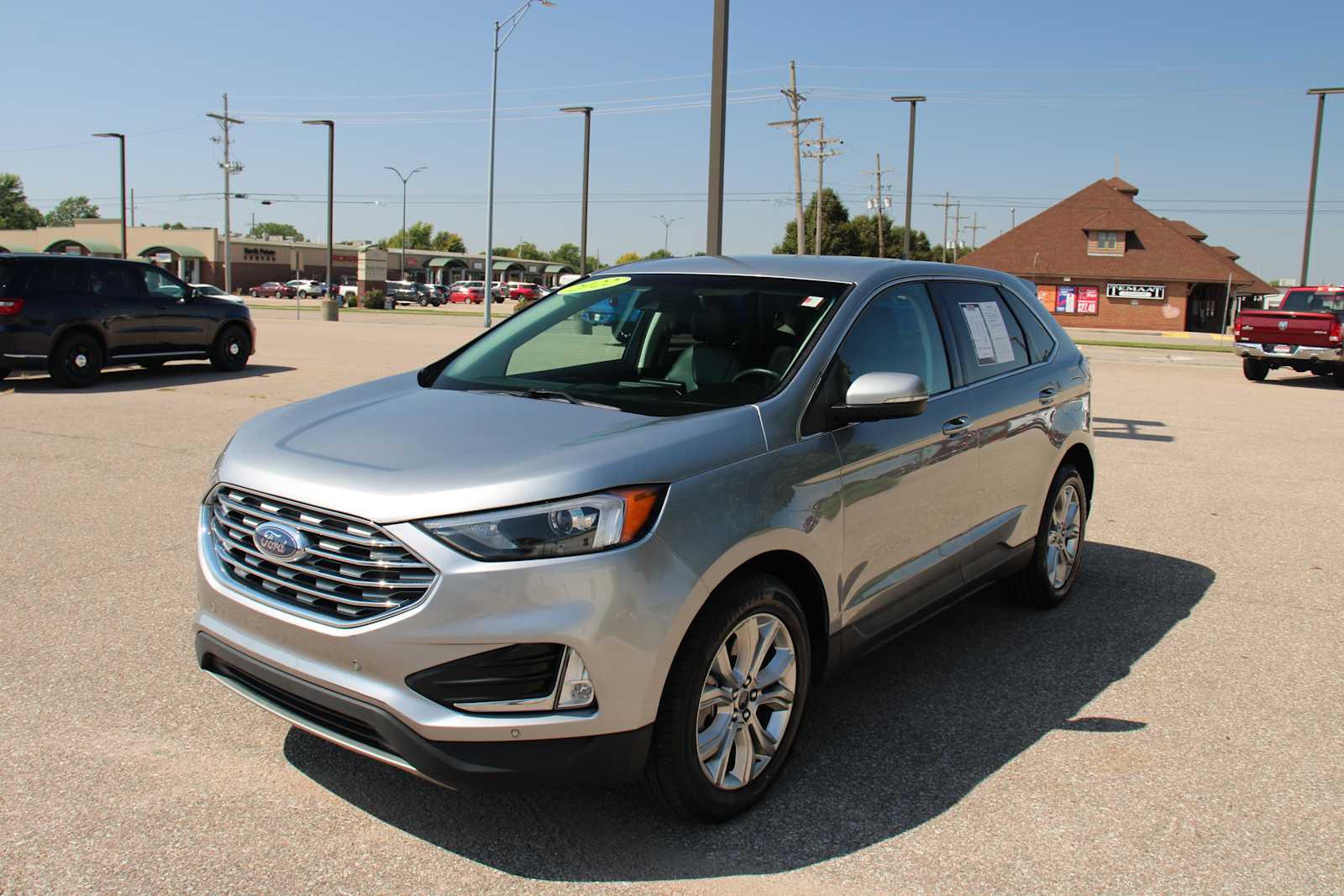 2022 Ford Edge Titanium photo 5