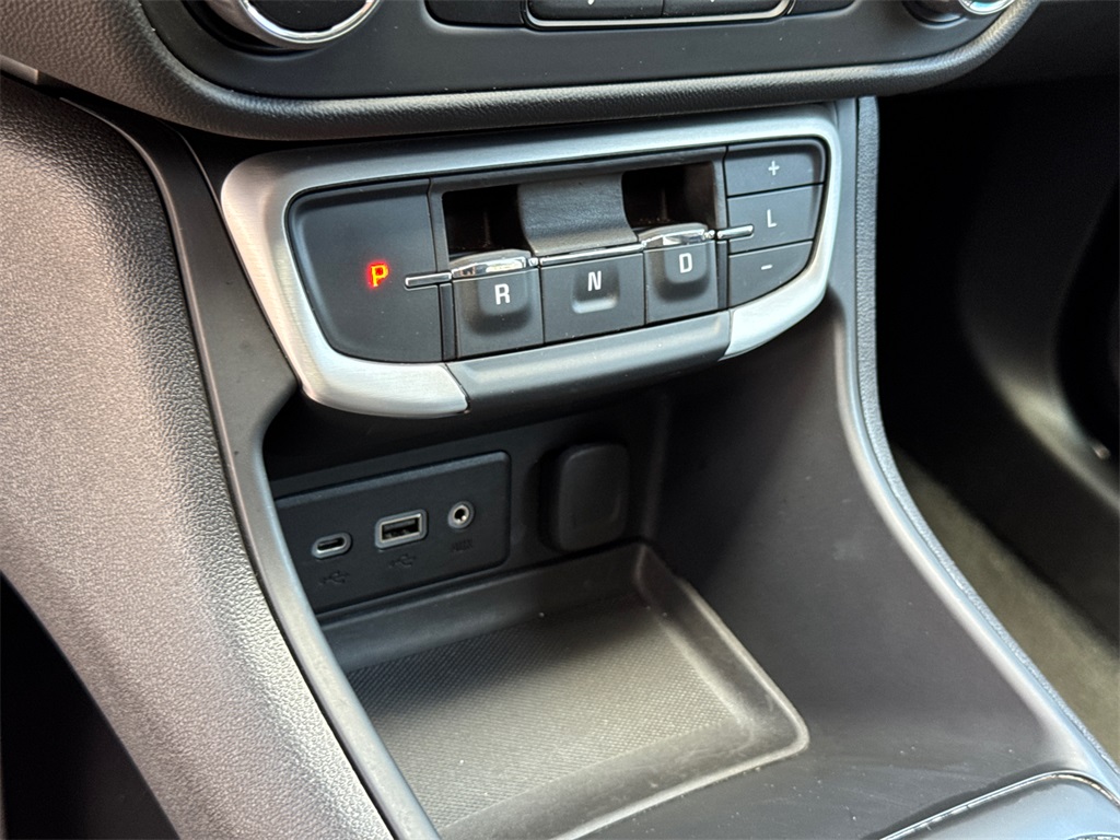 2024 Gmc Terrain SLE photo 23