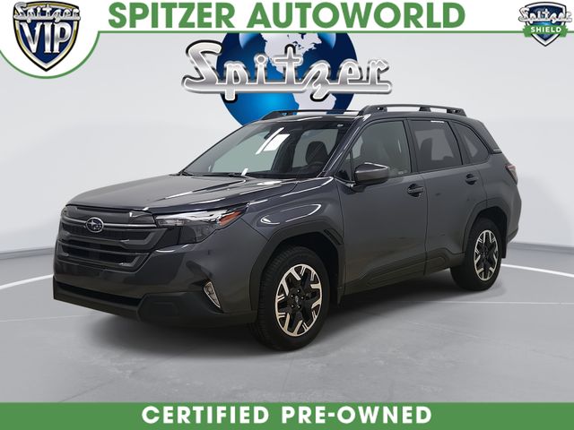 2025 Subaru Forester Premium's photo