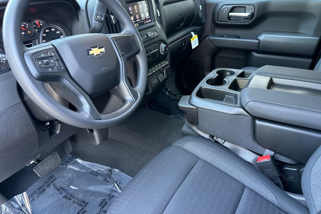 2025 Chevrolet Silverado 1500 Custom photo 10