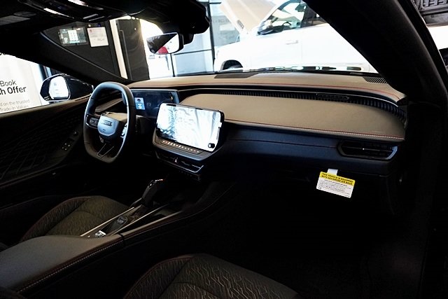 New 2026 Diamond Black Crystal Pearlcoat Dodge R/T Scat Pack image 8