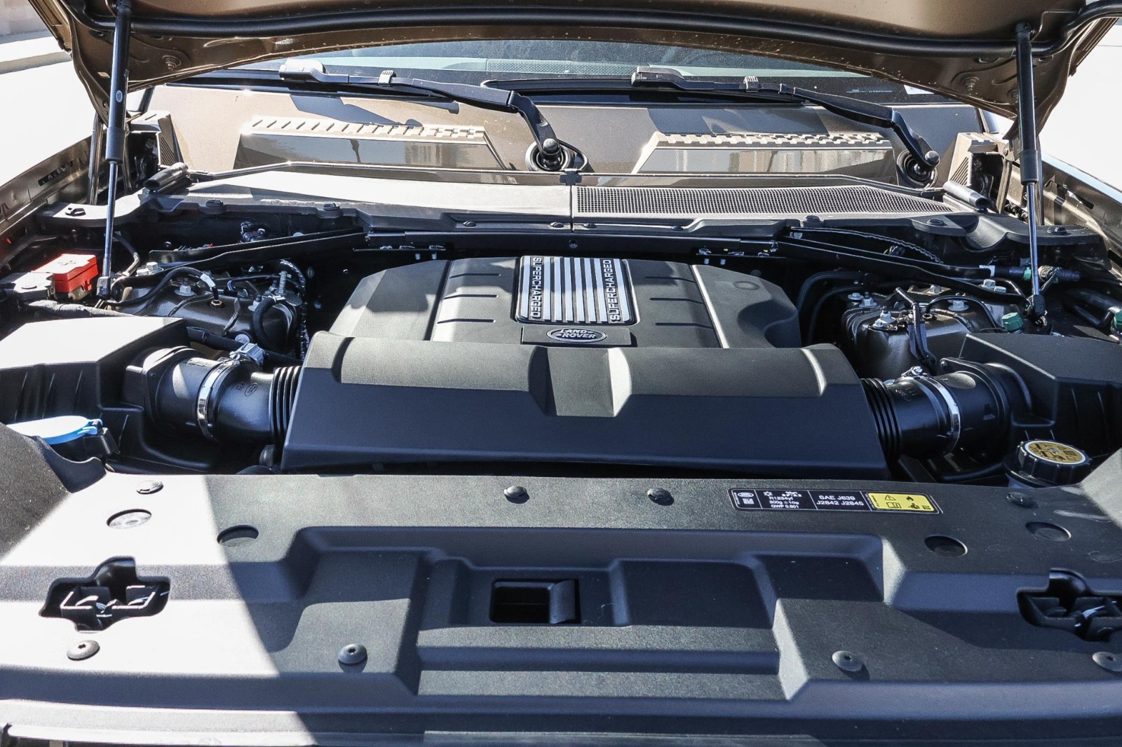 2025 Land Rover Defender 110 X-Dynamic SE photo 23