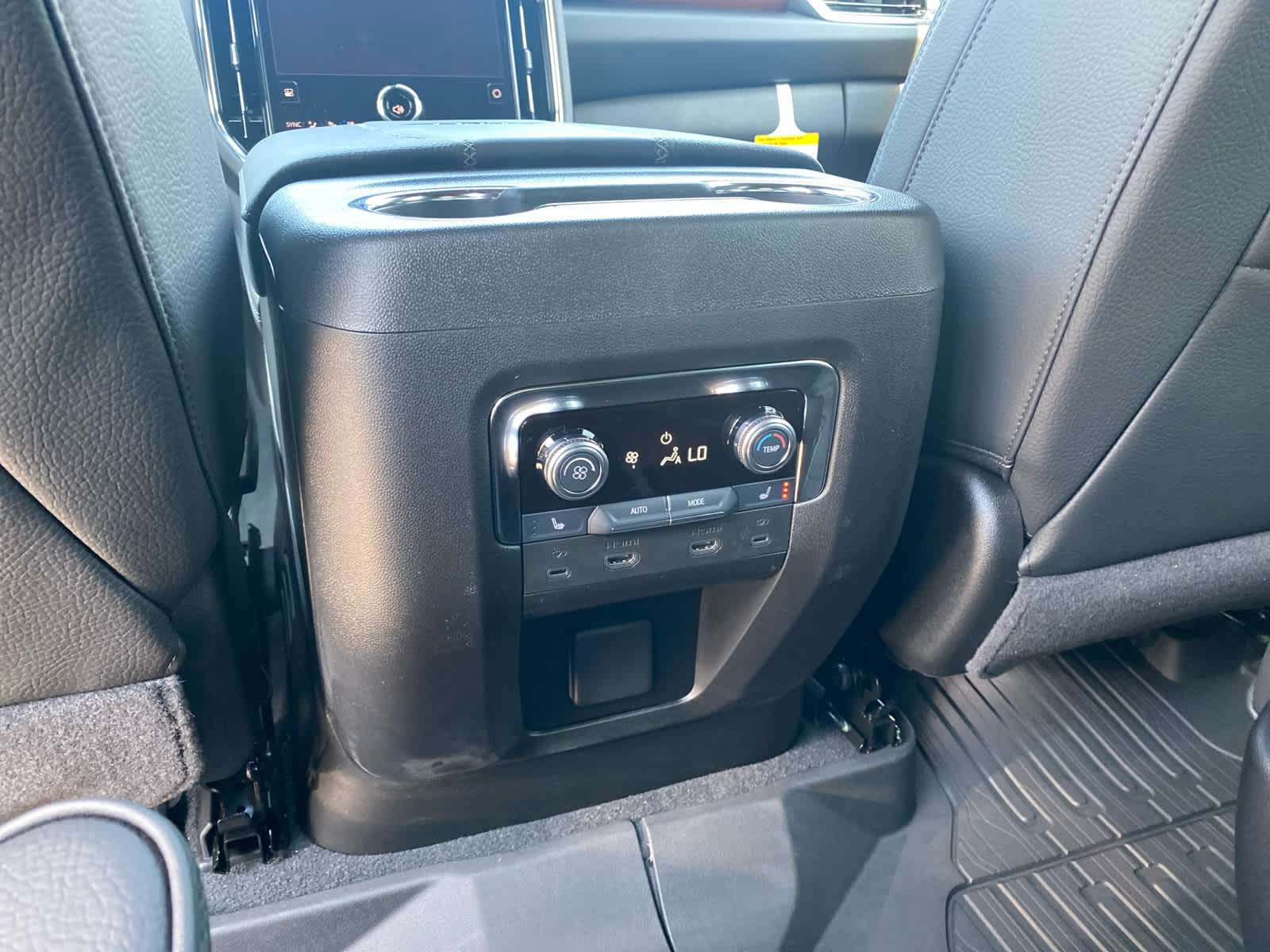 2025 Gmc Yukon XL Denali photo 27