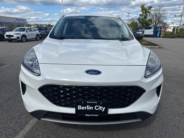 2022 Ford Escape SE photo 2
