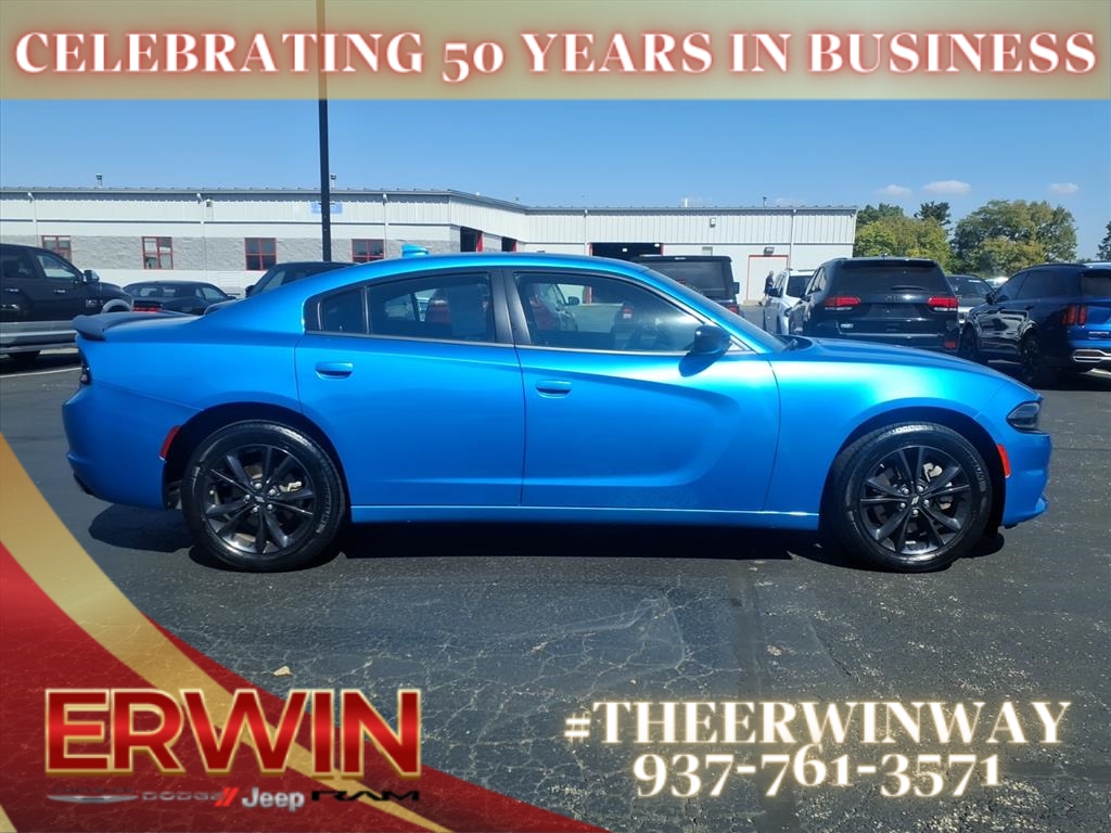 2023 Dodge Charger SXT photo 2