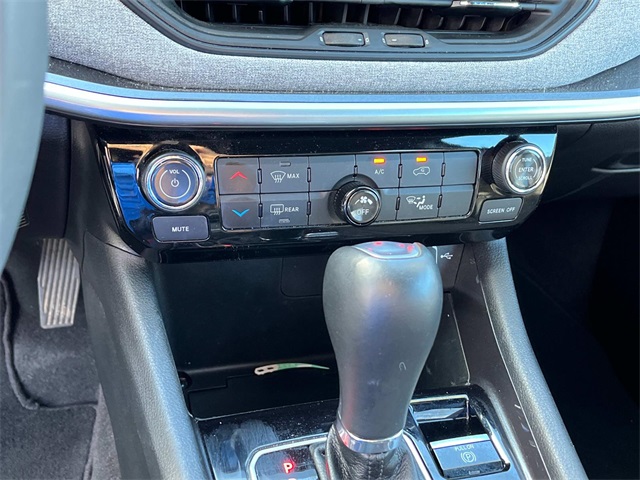 2024 Jeep Compass Latitude photo 29