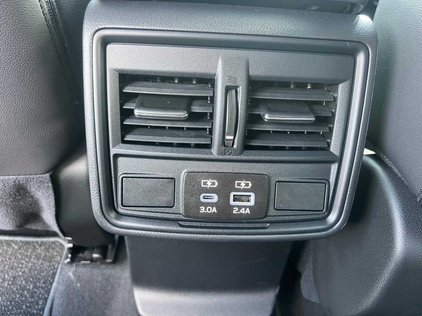 New 2025 ICE SILVER METALLIC Subaru Premium image 28