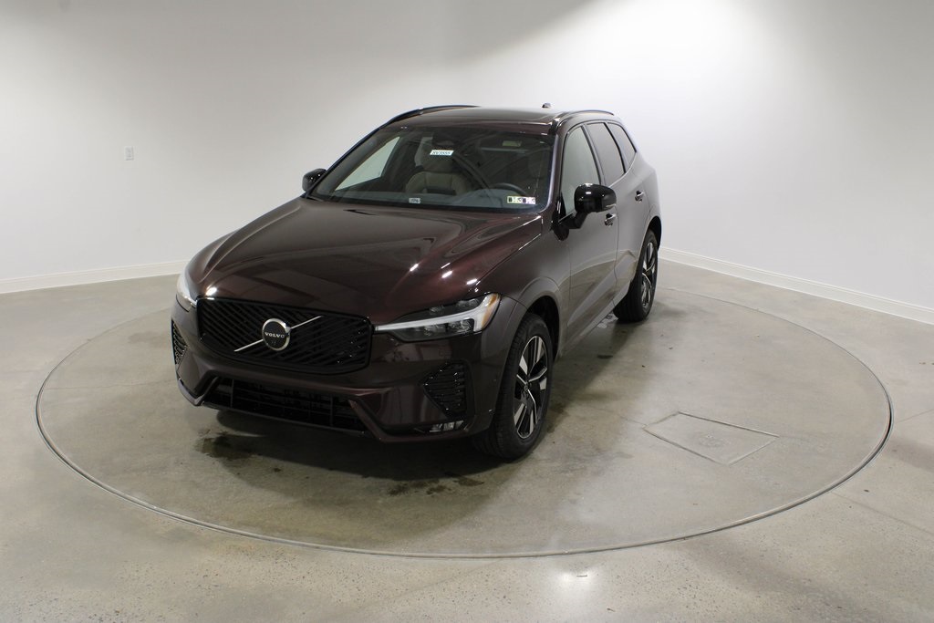2026 Volvo XC60 Plus's photo