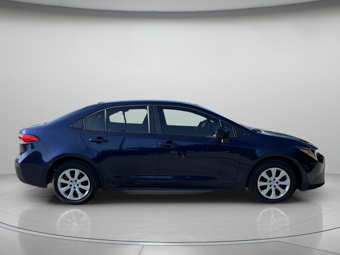 2024 Toyota Corolla LE photo 2