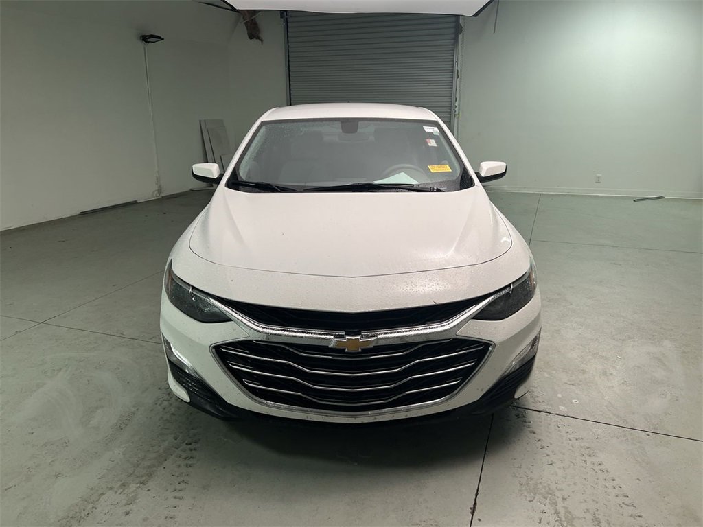 2022 Chevrolet Malibu LS photo 3