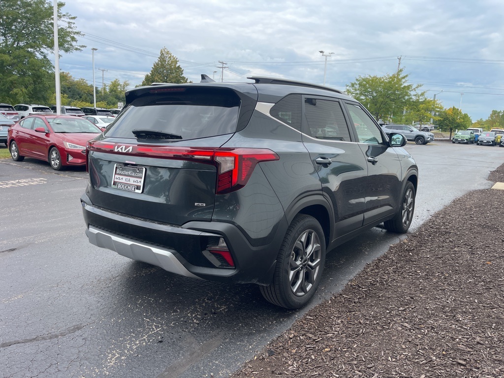 2024 Kia Seltos S photo 2