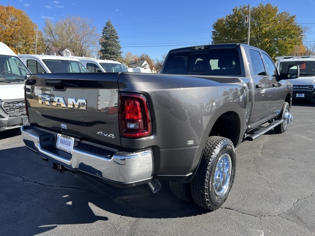 2026 Ram 3500 Tradesman photo 3