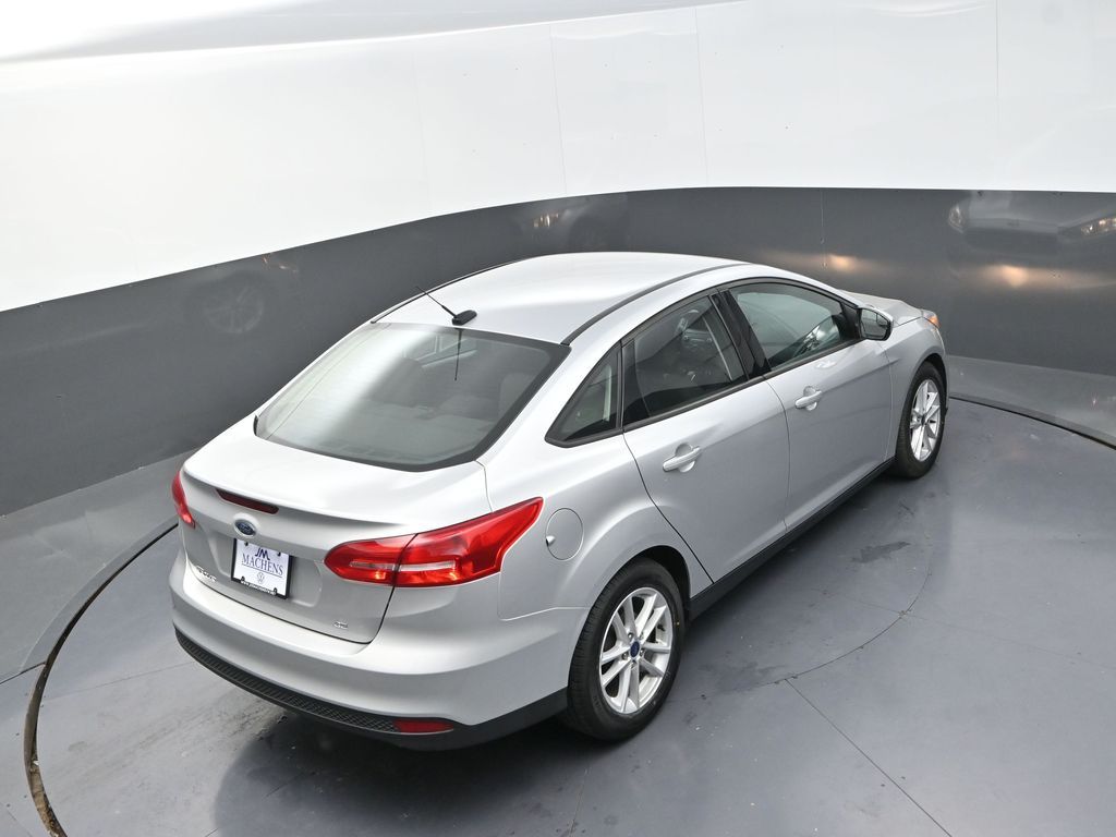 2018 Ford Focus SE photo 16