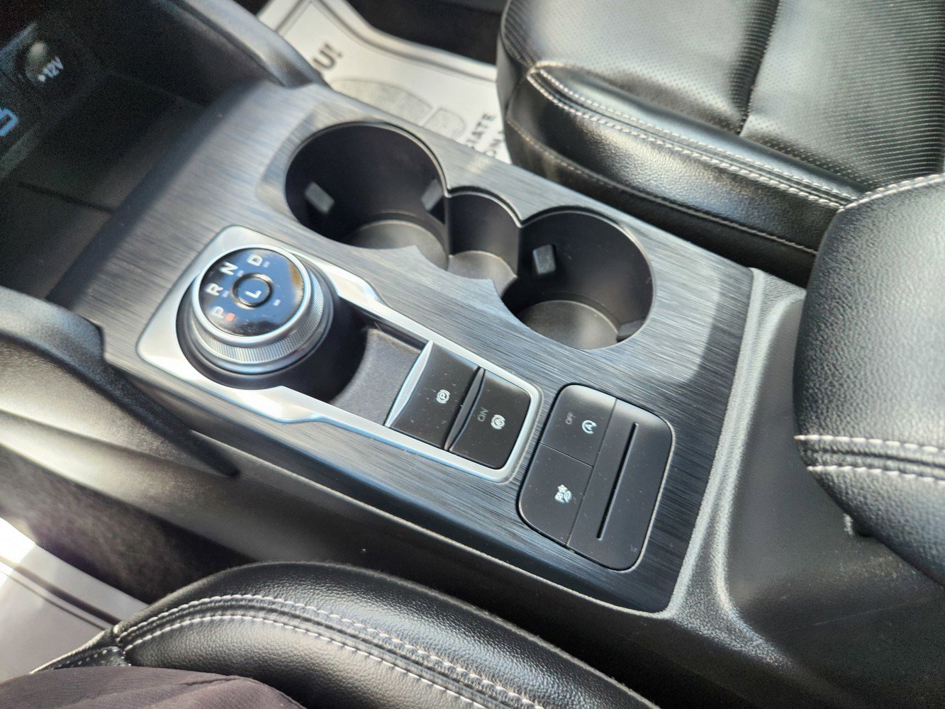 2022 Ford Escape SEL photo 12