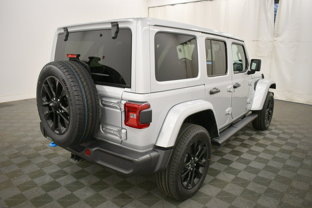 2024 Jeep Wrangler Sahara 4xe photo 8