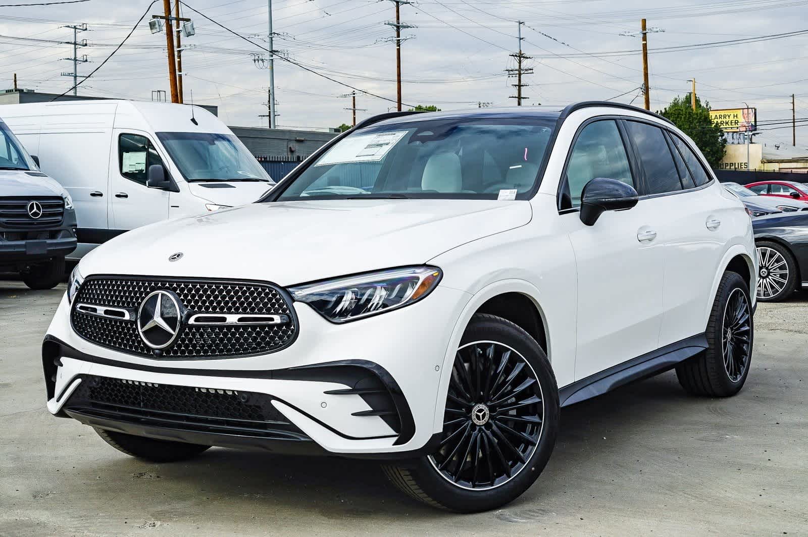 2026 Mercedes-Benz GLC Base's photo