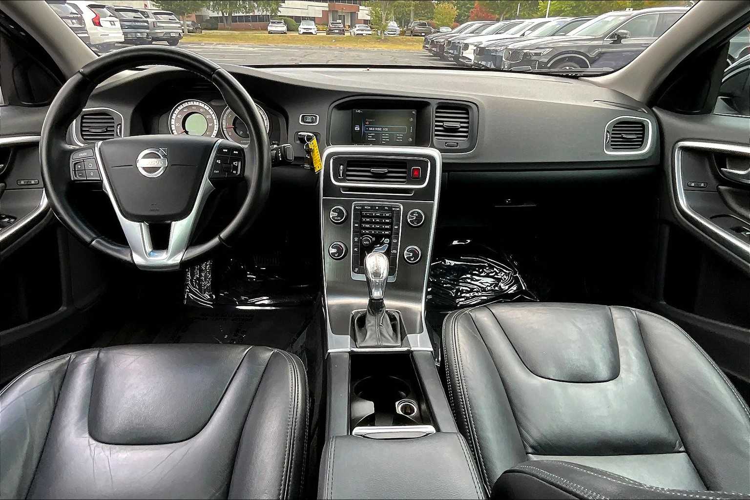2013 Volvo S60 T5 Premier photo 13
